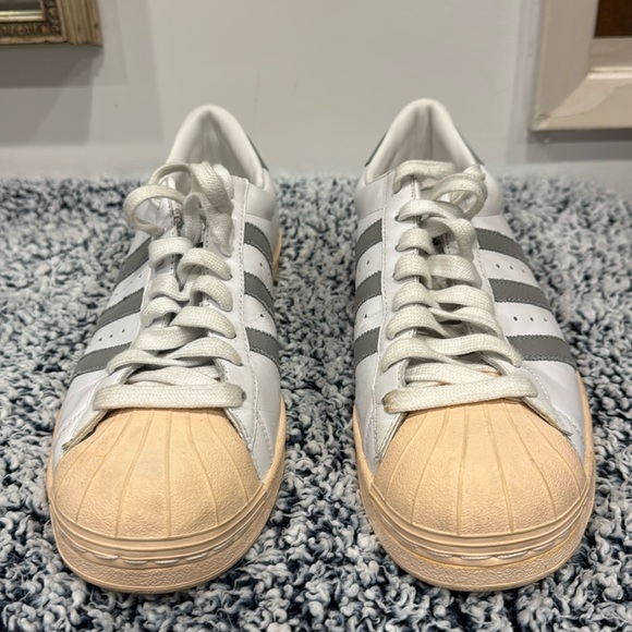 WORN ONCE ONLY FOR AN NBC FILM SHOOT - Adidas Superstar - excellent condition - Picture 3 of 13